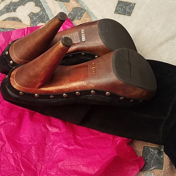 Boots - Picture 3 of 5